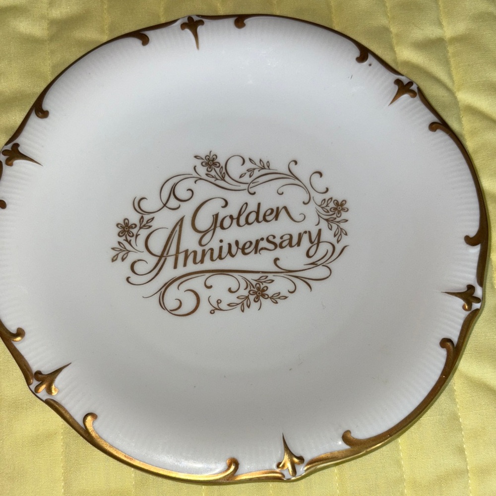 SCHUMANN Golden  (50th) Anniversary Decorative Plate from Bavaria, Germany $12